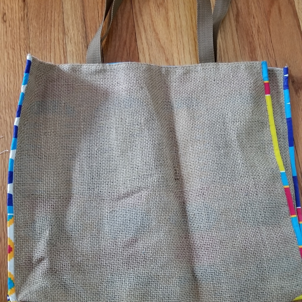 Tote - Picture 4 of 8
